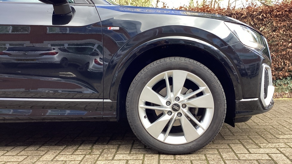 Audi Q2 35 Tfsi S Line S Tronic SK22AVF Black #5