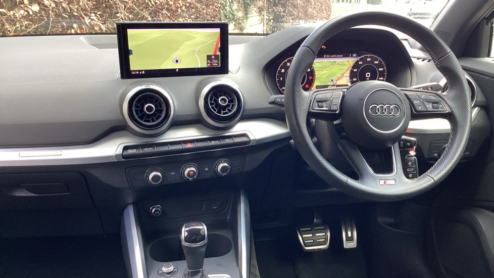Audi Q2 35 Tfsi S Line S Tronic SK22AVF Black #6