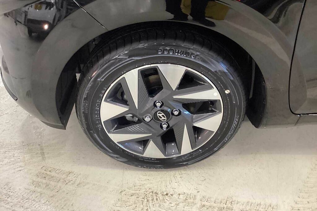 Hyundai I10 1.0 63 Advance Nav LM75VLH Black #5