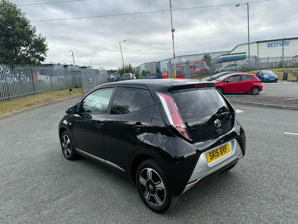 Toyota Aygo 1.0 Vvt-i X-clusiv Hatchback Eur SK15BVF Black #4