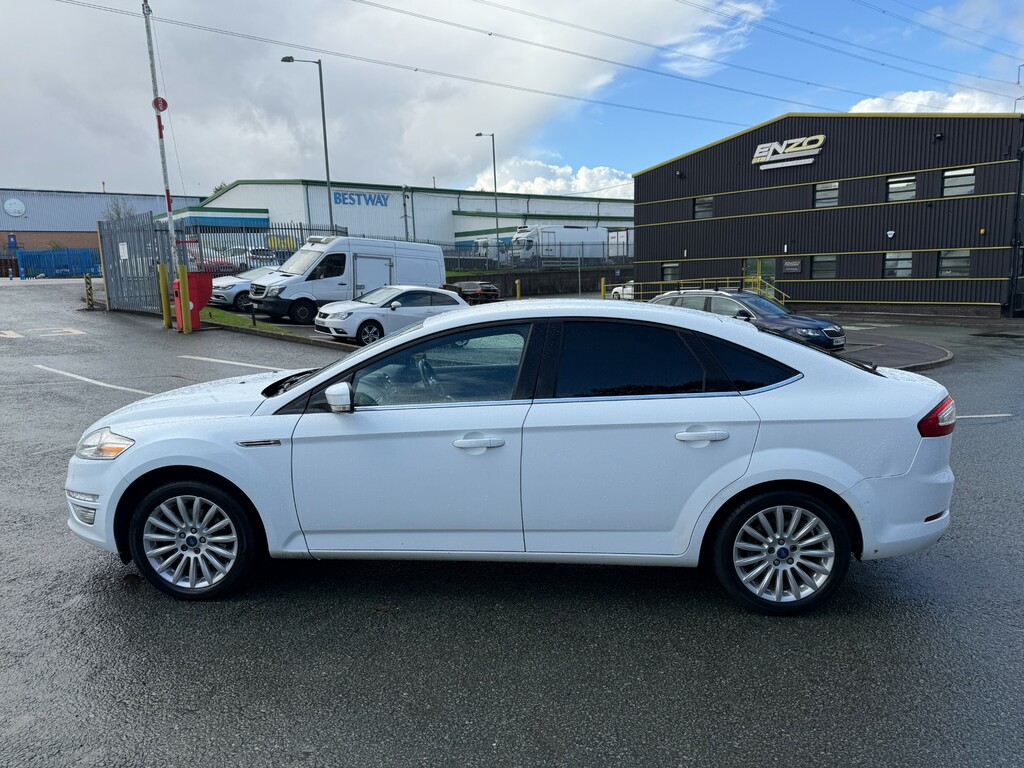 Ford Mondeo 2.0 Tdci Zetec Business Edition Hatchback Dies MT12BXO White #3