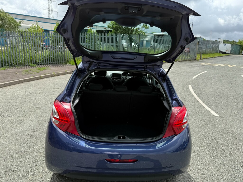 Peugeot 208 1.4 Hdi Active Hatchback Euro 5 KN15ZTG Blue #5