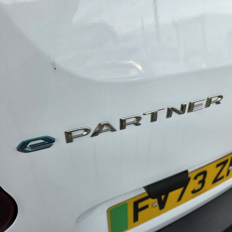 Peugeot E-Partner Professional Premium Plus Ev White