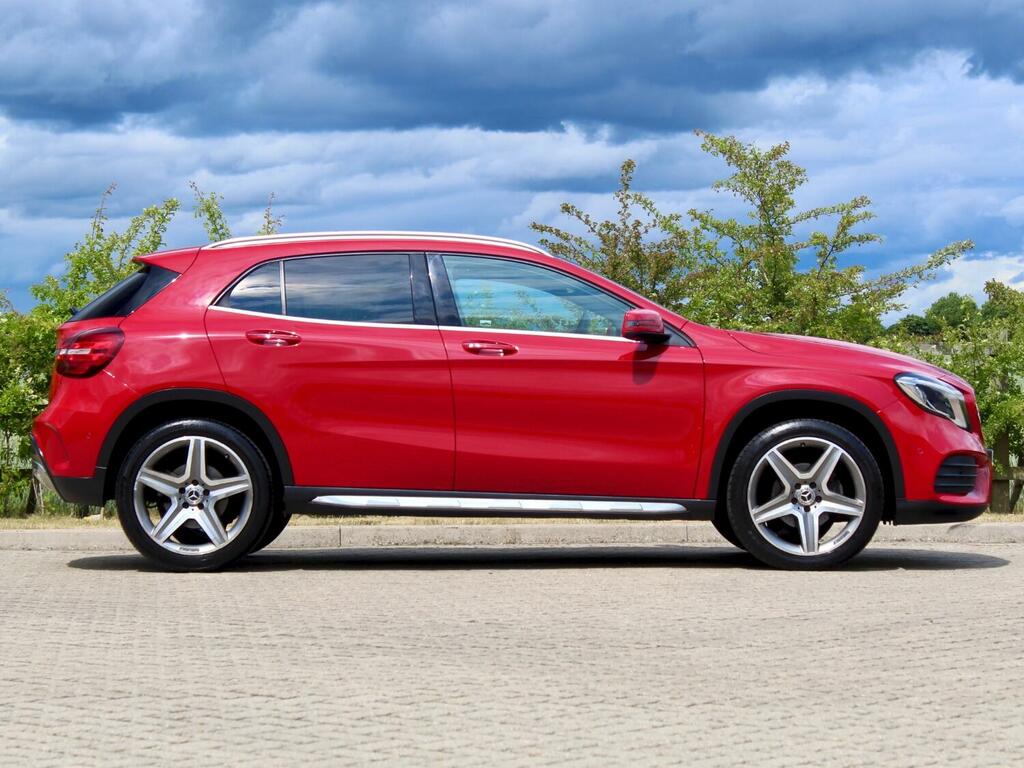 Mercedes-Benz GLA Class Gla200 Amg Line Premium Plus - 2019 OU19SYX Red #2