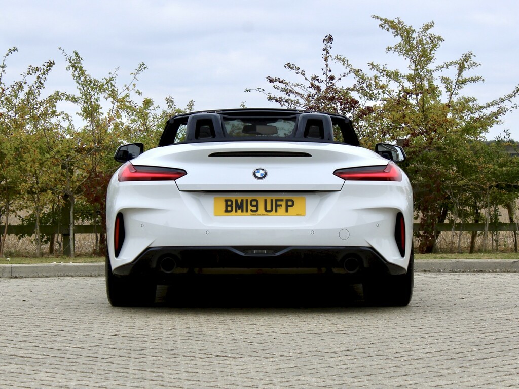 BMW Z4 Sdrive20i M Sport - 2019 White #5