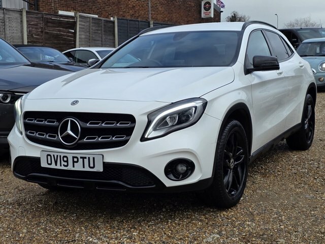 Mercedes-Benz GLA Class Gla180 Urban Edition Suv OV19PTU White #3
