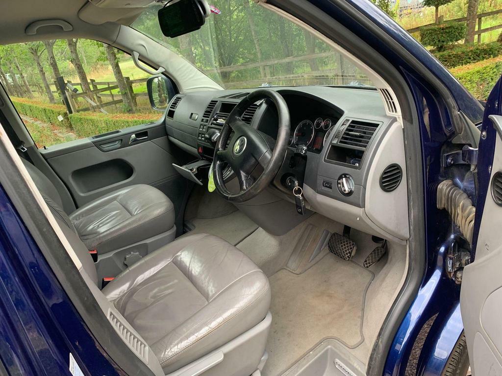 Volkswagen Caravelle Mpv Black #7