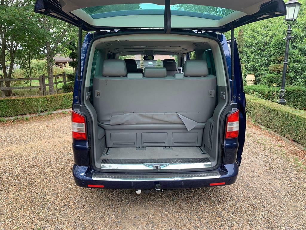 Volkswagen Caravelle Mpv Black #4