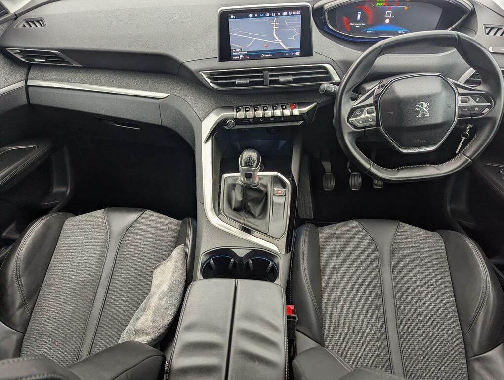 Peugeot 3008 Suv 1.5 Bluehdi Allure Euro 6 Ss 201868 MJ68MZO White #2