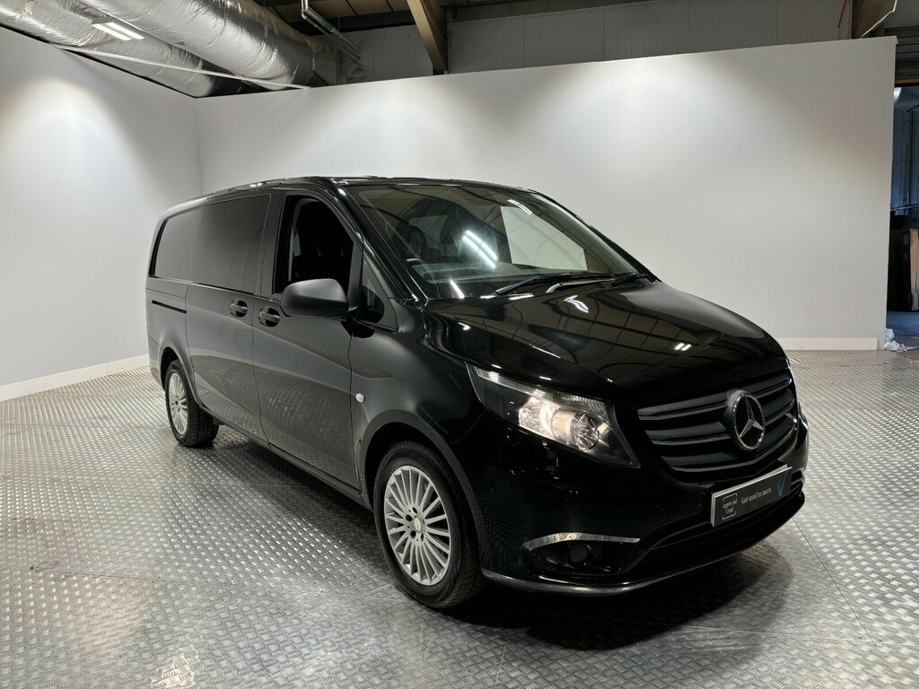 Mercedes-Benz Vito 119 Crew Premium L2 Black