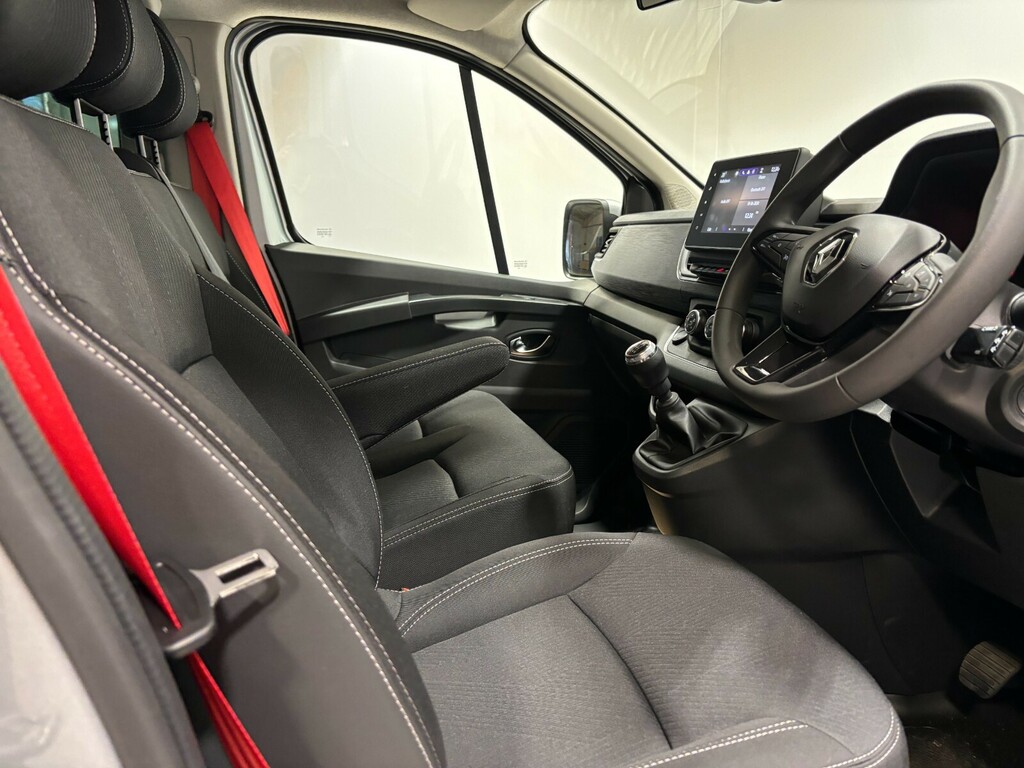 Renault Trafic 30 L2h1 Combi Silver #3