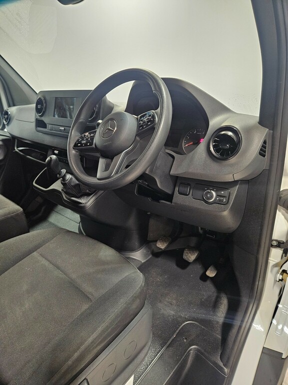 Mercedes-Benz Sprinter 315 Cdi Progressive L3 Rwd HX73WCA White #3