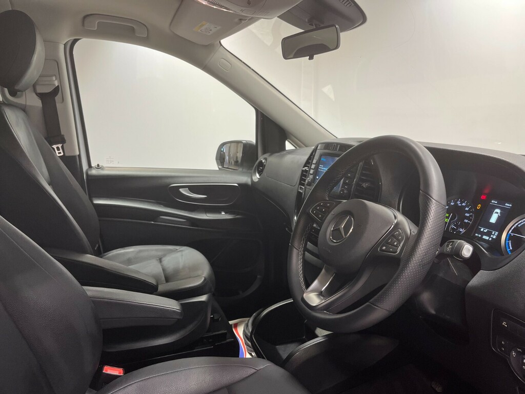Mercedes-Benz Vito Tourer Premium L3 White #3