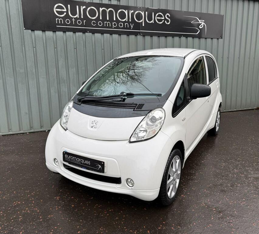 Peugeot ION Hatchback 201616 White #9