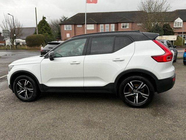 Volvo XC40 2020 2.0 B4 Mhev R-design Suv Hybrid Au YY70NTA White #5