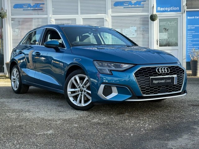 Audi A3 2023 1.4 Tfsie 40 Sport Sportback Plug- Blue