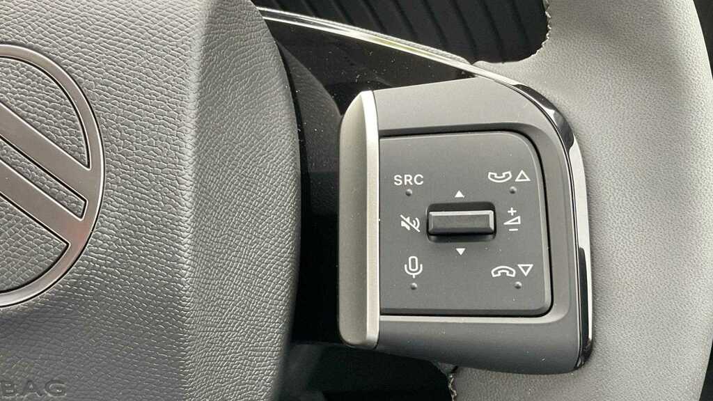 Citroen C3 83Kw Max 44Kwh 2025 YY25ZWE White #3