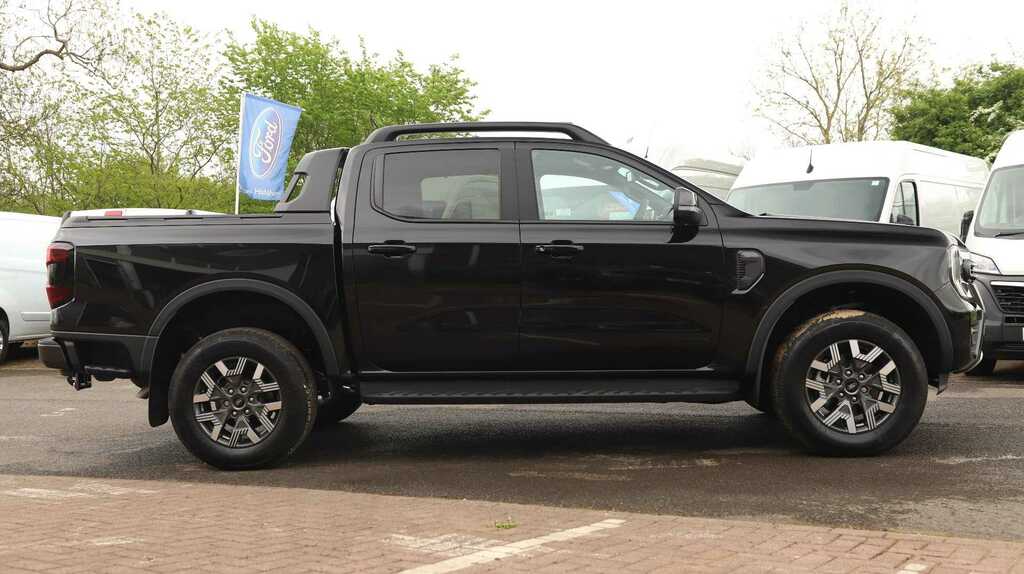 Ford Ranger Pick Up Dcab Wildtrak 3.0 Ecoblue V6 240 202 NU25AMO Black #6