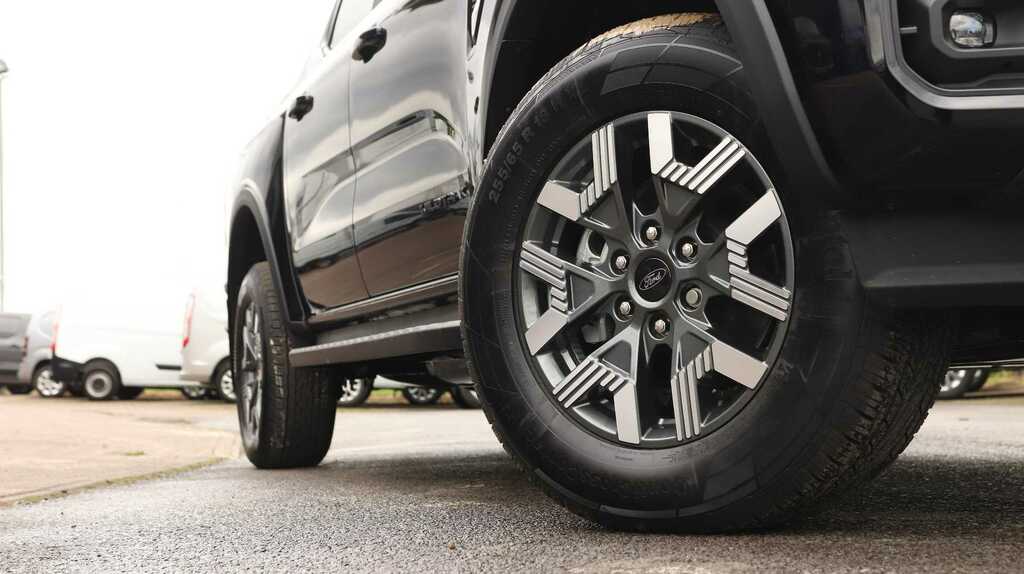 Ford Ranger Pick Up Dcab Wildtrak 3.0 Ecoblue V6 240 202 NU25AMO Black #3