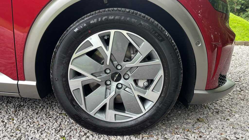 Genesis GV60 168Kw Premium 77.4Kwh Comfort 2025 Red #4