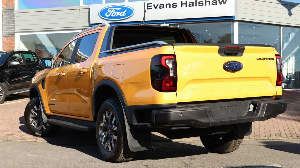 Ford Ranger Pick Up Dcab Wildtrak 2.3 Ecoboost Phev 281 Orange #2