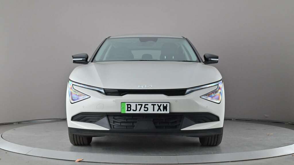 Kia EV6 168Kw Air 84Kwh 2025 BJ75TXW White #2