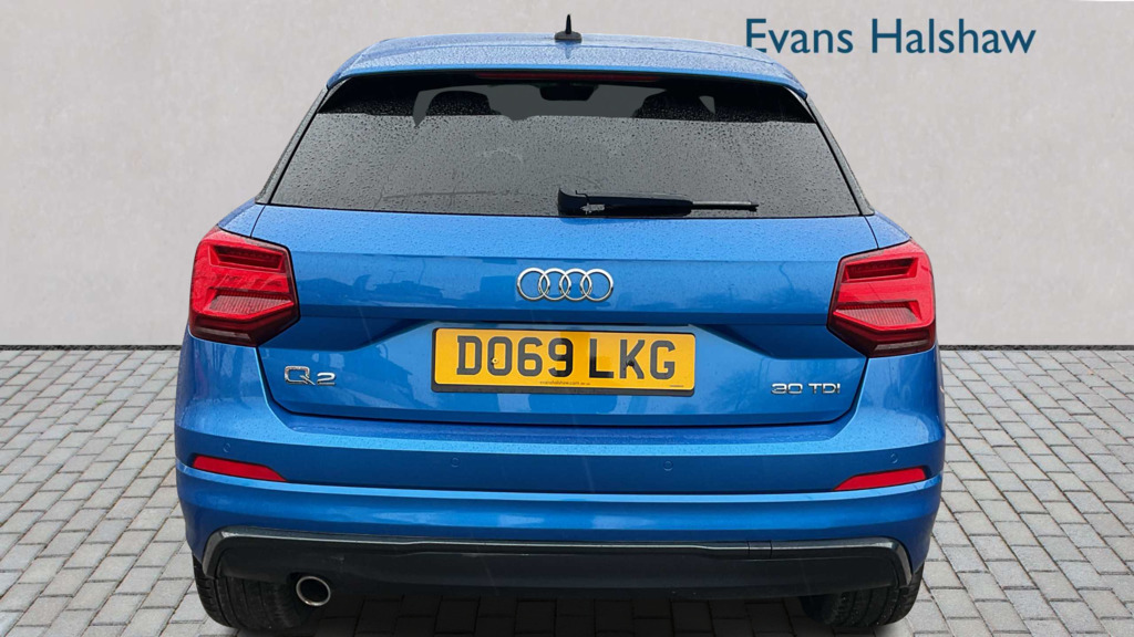 Audi Q2 30 Tdi Black Edition 2019 DO69LKG Blue #5