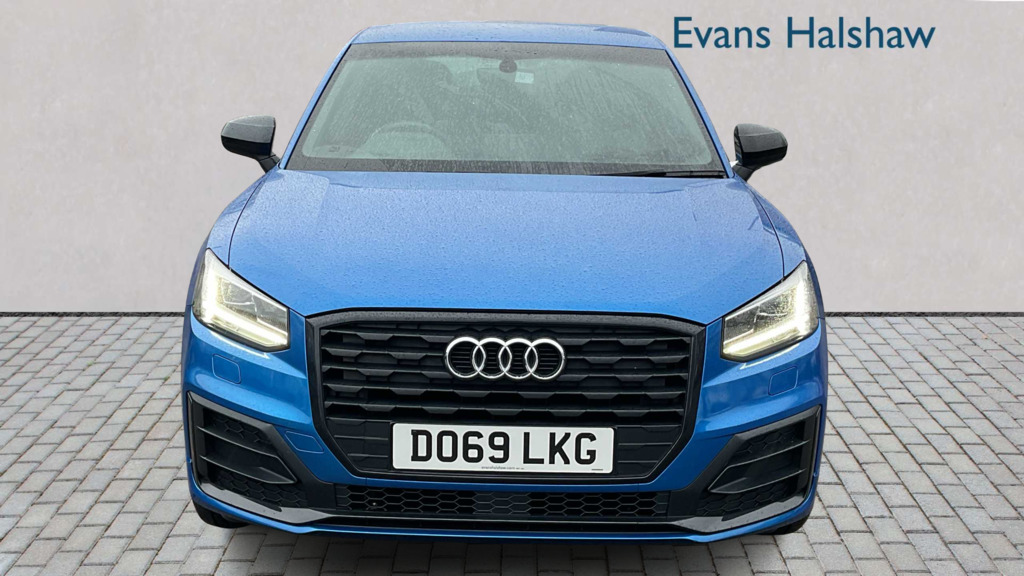 Audi Q2 30 Tdi Black Edition 2019 DO69LKG Blue #4