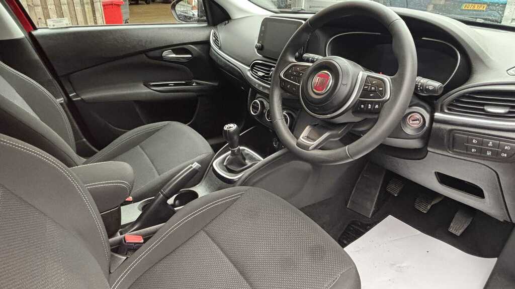 Fiat Tipo 1.0 Life 2022 Red #3