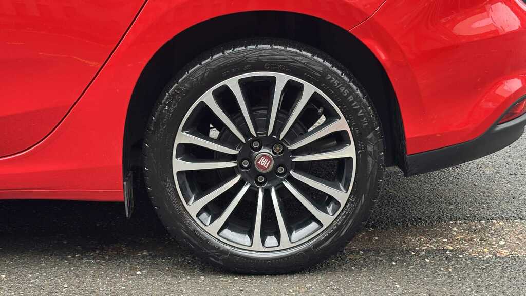 Fiat Tipo 1.0 Life 2022 Red #5