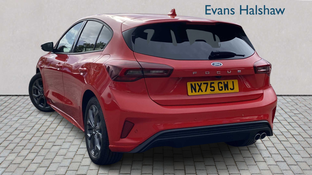 Ford Focus 1.0 Ecoboost Hybrid Mhev St-line 2025 NX75GWJ Red #2