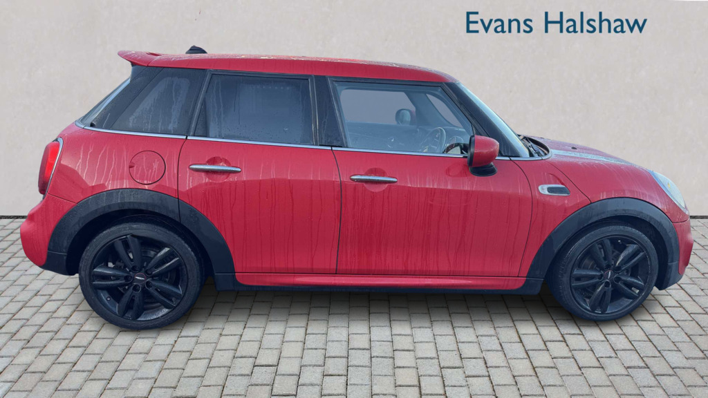 Mini Hatch 1.5 Cooper Sport II 2019 YC69LHY Red #4