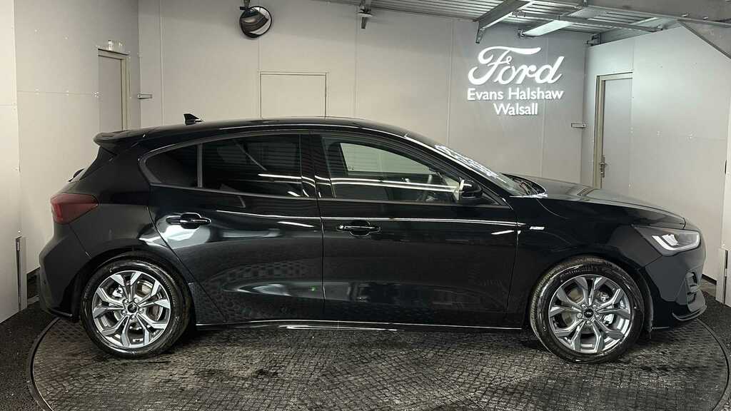 Ford Focus 1.0 Ecoboost Hybrid Mhev St-line 2025 BG75JXK Black #4
