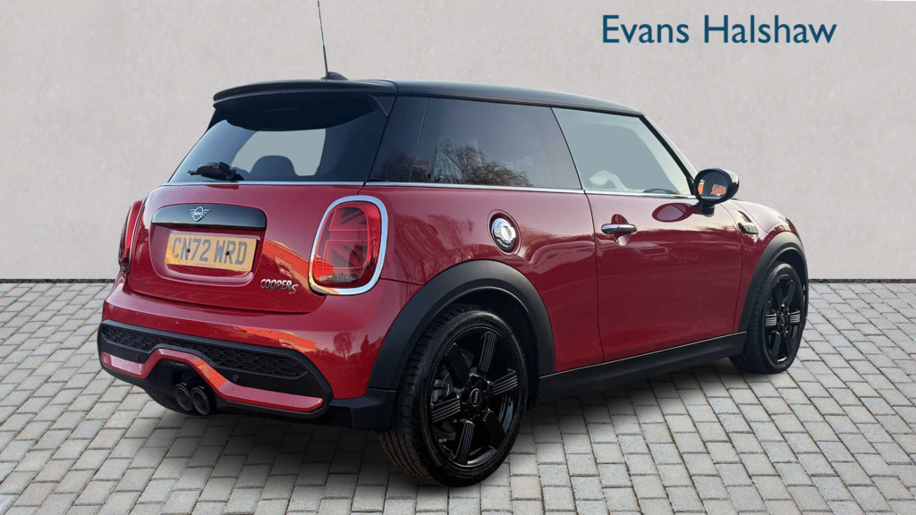 Mini Hatch 2.0 Cooper S Classic 2022 CN72WRD Red #3