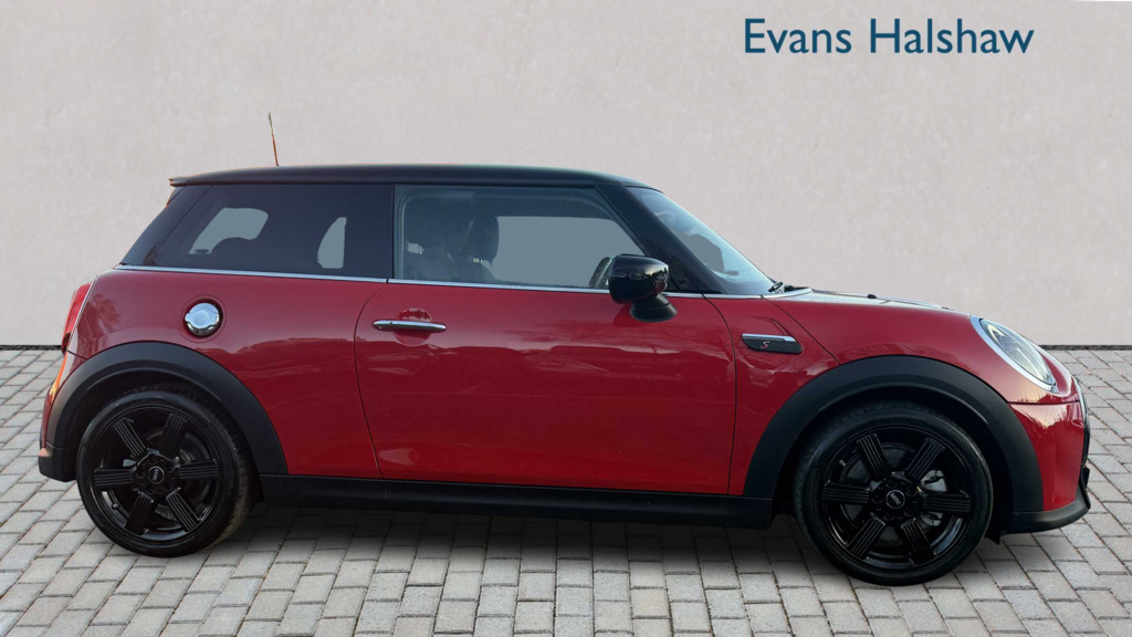 Mini Hatch 2.0 Cooper S Classic 2022 CN72WRD Red #2