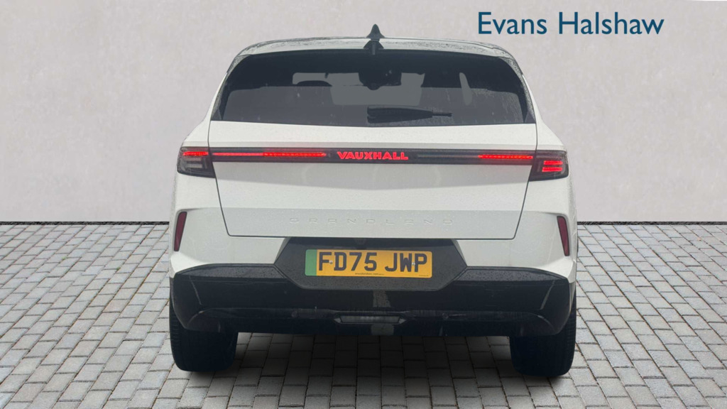 Vauxhall Grandland 157Kw Ultimate 73Kwh Panoramic Roof 202 White