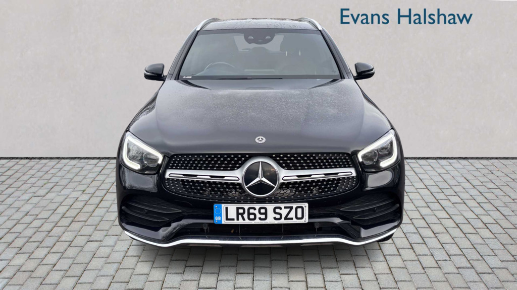 Mercedes-Benz GLC Class 300D 4Matic Amg Line Premium 9G-tronic 2019 LR69SZO Black #3