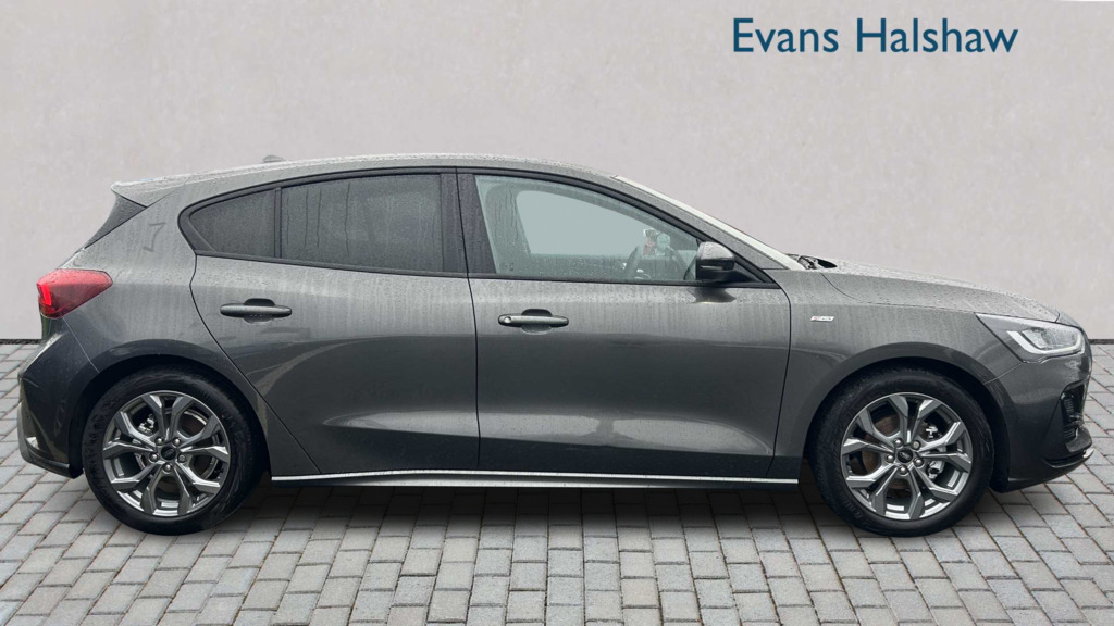 Ford Focus 1.0 Ecoboost Hybrid Mhev St-line 2025 DK75HKV Grey #3