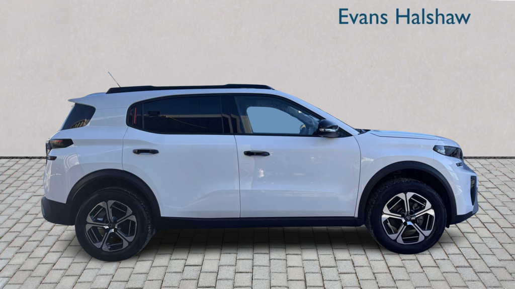 Citroen C3 Aircross 1.2 Turbo Plus 2025 YJ75FBP White #2