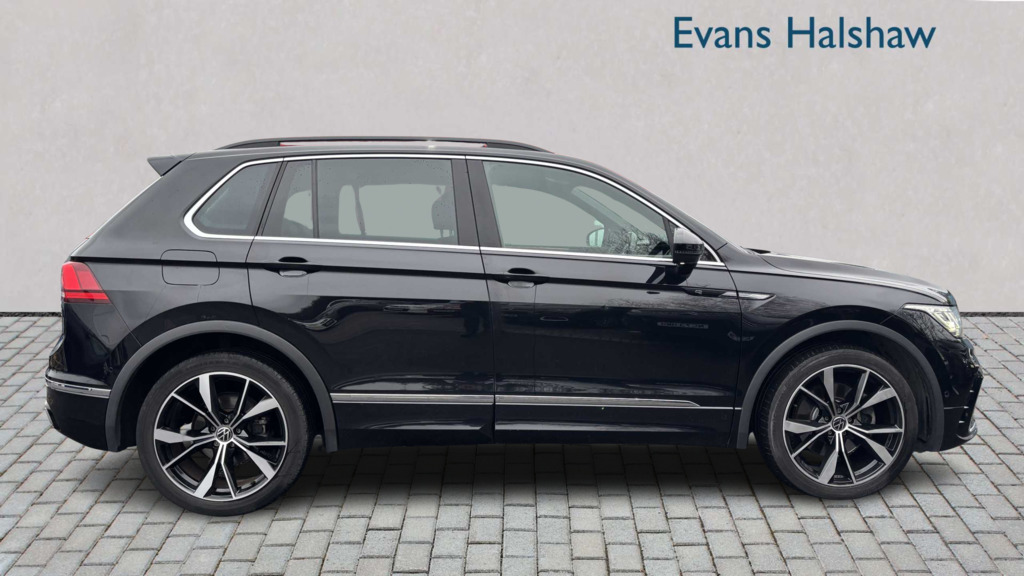 Volkswagen Tiguan 2.0 Tsi 4Motion R-line Dsg 2022 BL22NKE Black #2