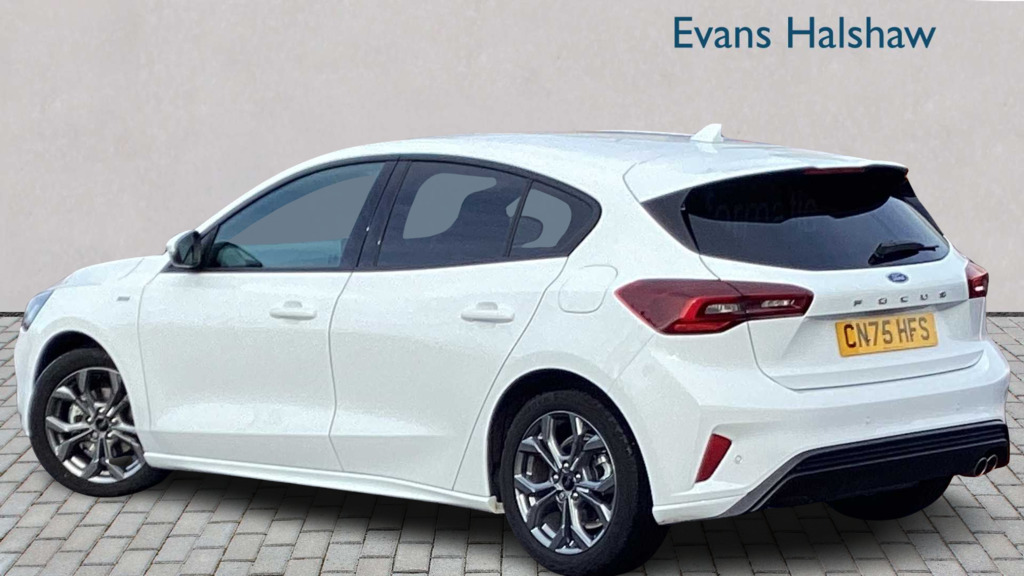 Ford Focus 1.0 Ecoboost Hybrid Mhev St-line 2025 CN75HFS White #2