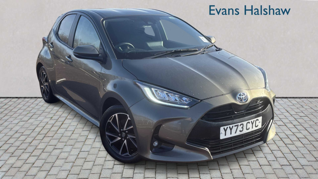 Toyota Yaris 1.5 Hybrid Design Cvt 2023 Brown