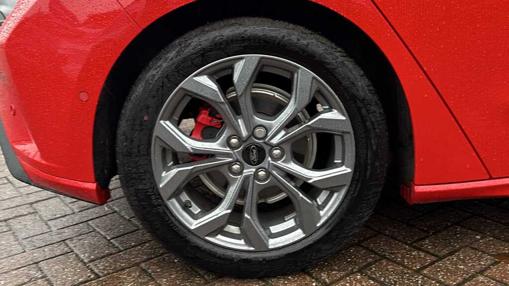 Ford Focus 1.0 Ecoboost Hybrid Mhev 155 St-line 2024 EJ74ORU Red #6