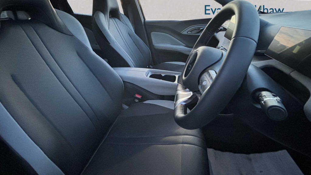 Byd Dolphin 65Kw Active 30Kwh 2025 BP75VTO Black #3