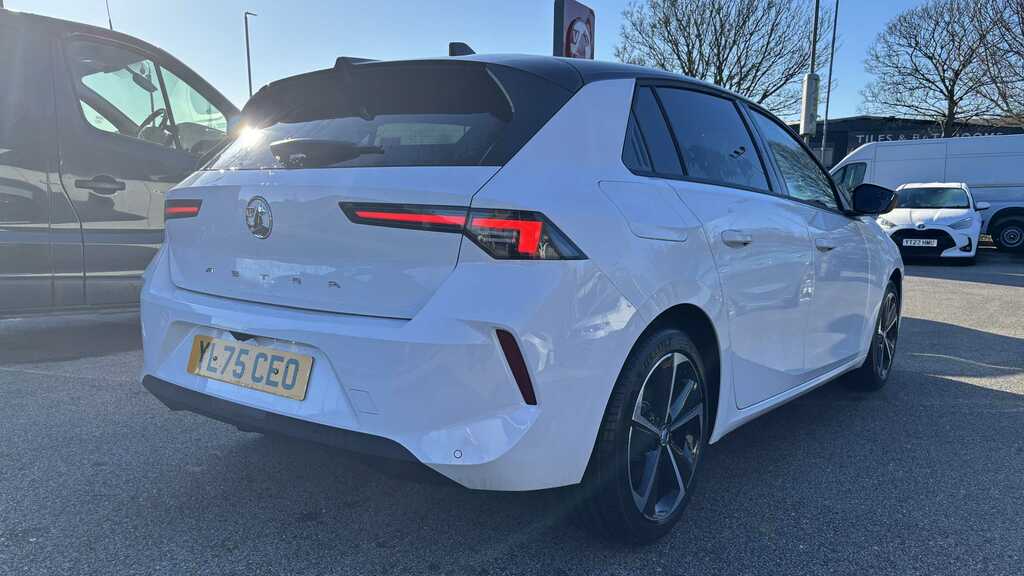 Vauxhall Astra 1.2 Turbo 130 Griffin 2025 White #6