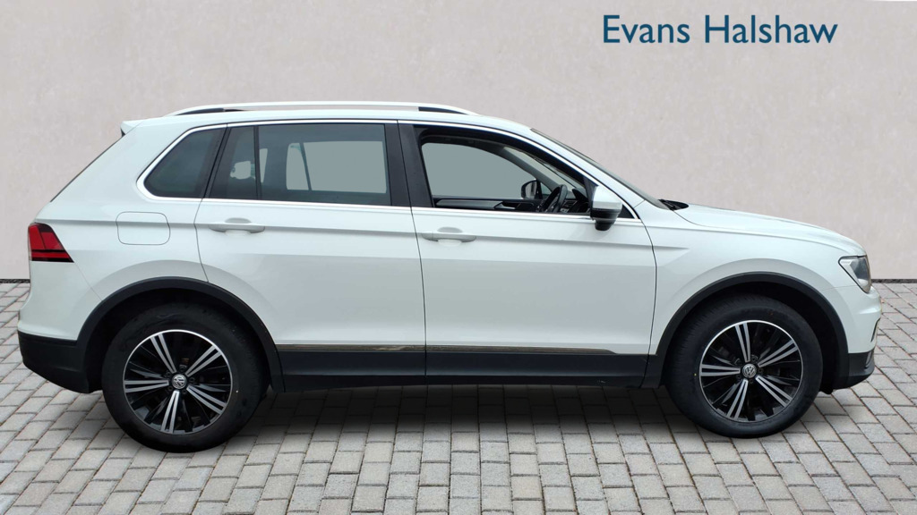 Volkswagen Tiguan 2.0 Tdi 150 4Motion Se 2018 H14BSG White #3