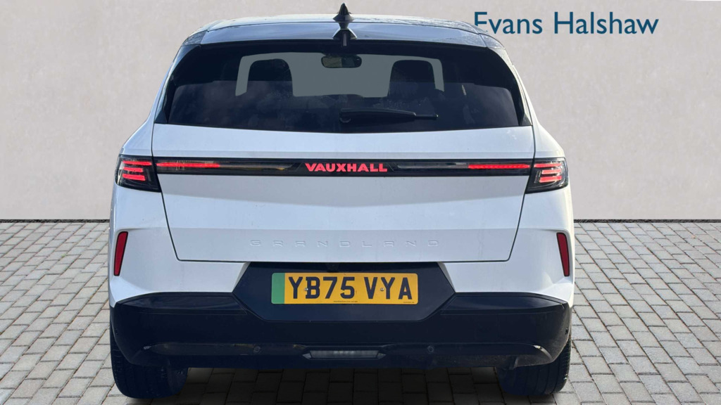 Vauxhall Grandland 157Kw Gs 73Kwh 2025 YB75VYA White #3