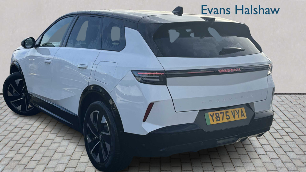 Vauxhall Grandland 157Kw Gs 73Kwh 2025 YB75VYA White #2