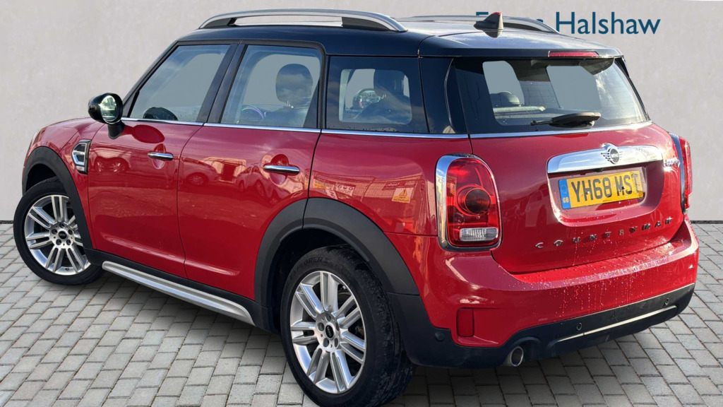 Mini Countryman 2.0 Cooper D Exclusive All4 2019 Red #2