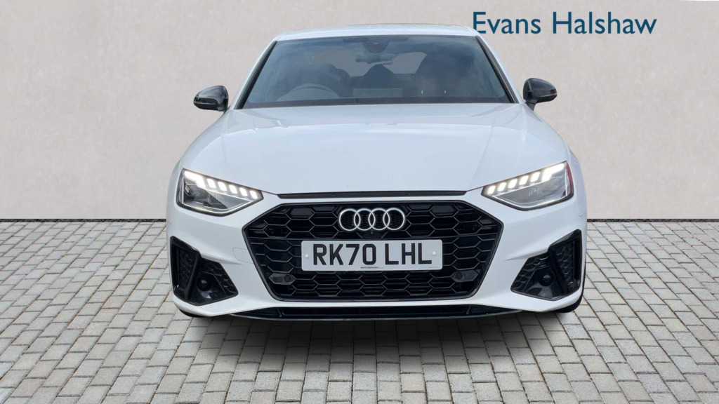 Audi A4 40 Tfsi 204 Black Edition S Tronic 2020 White #4